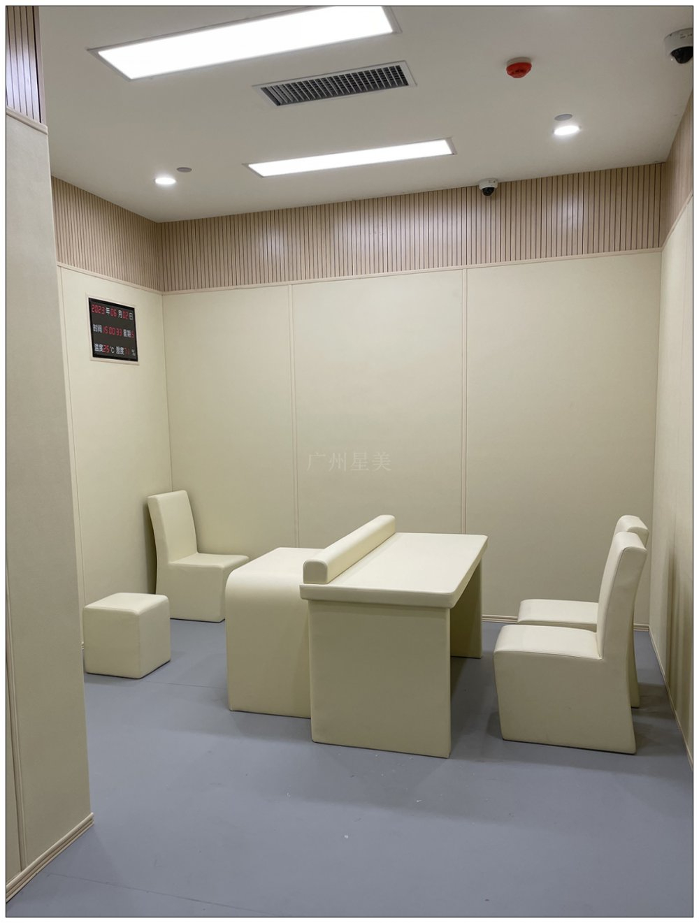 智慧安全防護(hù)：留置室、審訊室與談話室防撞系統(tǒng)革新方案